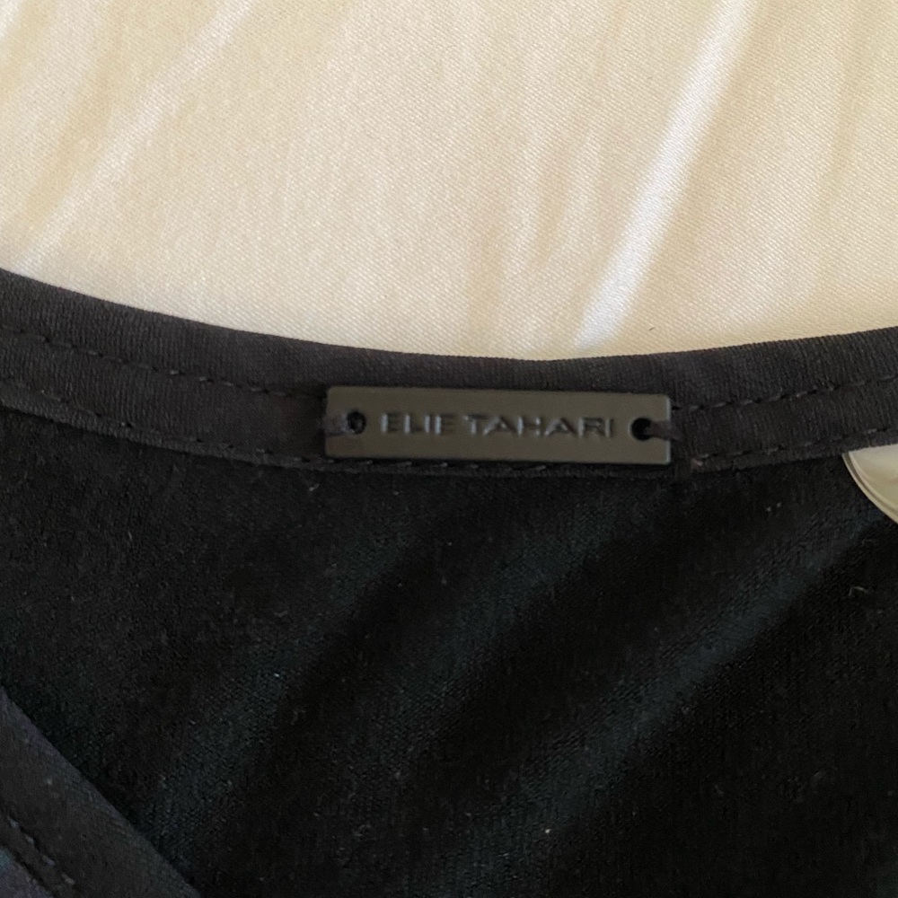 V Neck Elie Tahari top - Picture 3 of 4